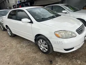 Toyota Corolla LE 2004 White
