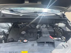 Toyota Highlander 2018 Silver