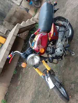 Bajaj Boxer 2022 Red