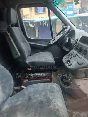 Mercedes-Benz Sprinter 2005 Red
