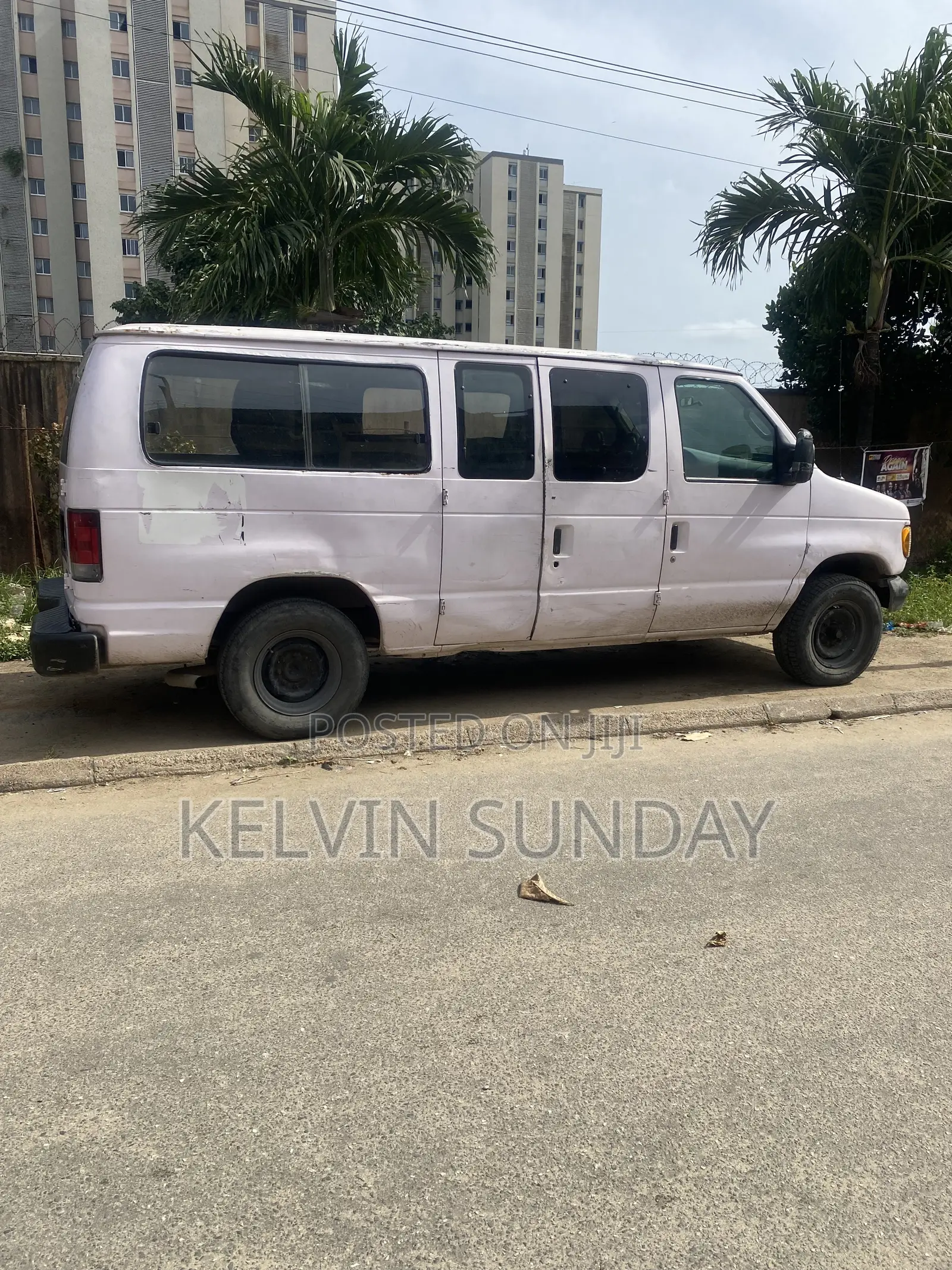 Ford E350 2006 White