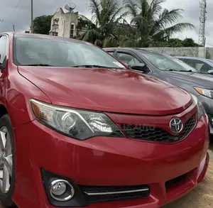 Toyota Camry SE 4dr Sedan (2.5L 4cyl 6A) 2013 Red
