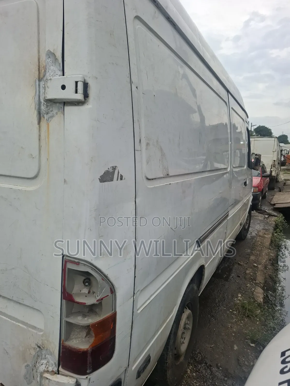 Mercedes-Benz Sprinter 2005 White