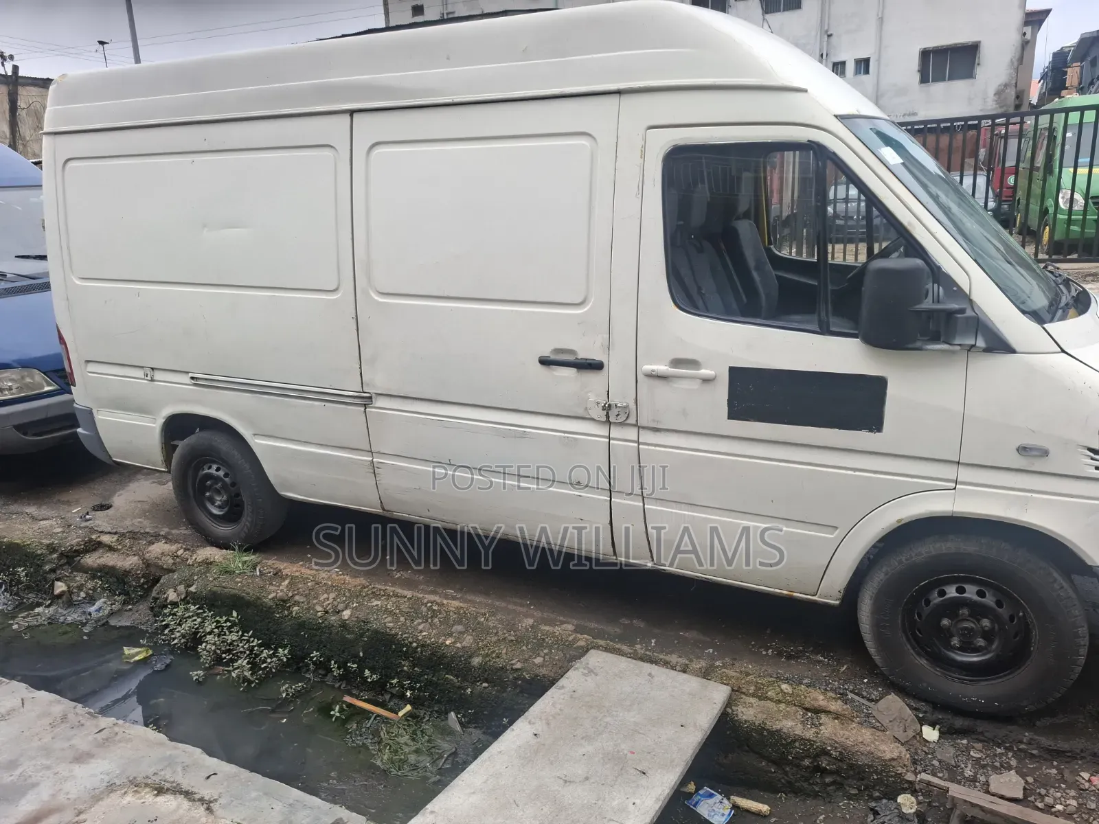 Mercedes-Benz Sprinter 2005 White