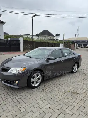 Toyota Camry SE Sport 4dr Sedan (2.5L 4cyl 6A) 2014 Gray