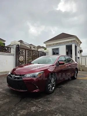 Toyota Camry 2016 Maroon
