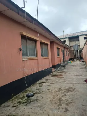 2bdrm Bungalow in Celestial Rd, Ikotun / Ikotun/Igando for sale