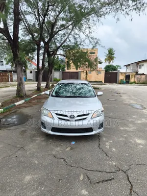 Toyota Corolla 2011 White
