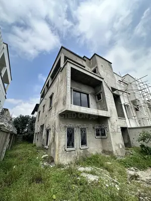 4bdrm Duplex in Ochacho Estate, Life Camp for sale