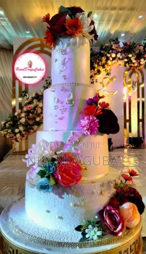 Luxury Cakes and Cake Training
