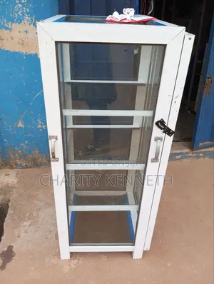Show Glass