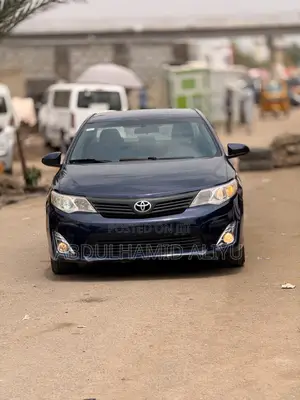 Toyota Camry LE 4dr Sedan (2.5L 4cyl 6A) 2013 Blue