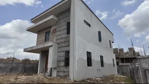 4bdrm Duplex in Shelter Afrique, Uyo for sale