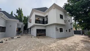 Newly Built 10 Bedrooms Detached