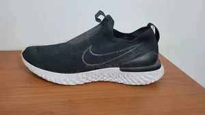 Nike Epic Phantom React