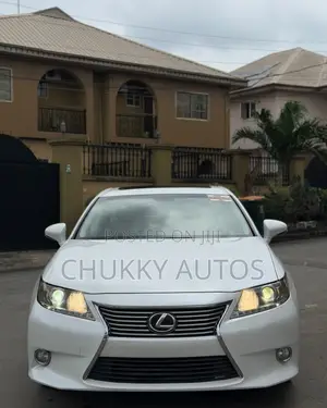 Lexus ES 350 FWD 2013 White