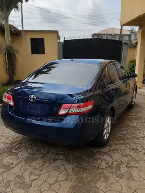 Toyota Camry LE 4dr Sedan (2.5L 4cyl 6A) 2012 Blue