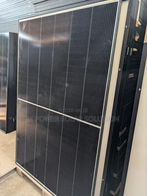 545w, 192 Cells, Jinko Half-Cut Non-Byfacial Solar Panels