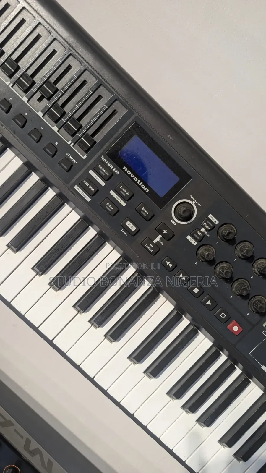 Novation Impulse 61 Studio Midi Controller Keyboard
