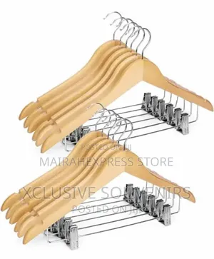 10pcs Wooden Hanger With Clip S/2st7