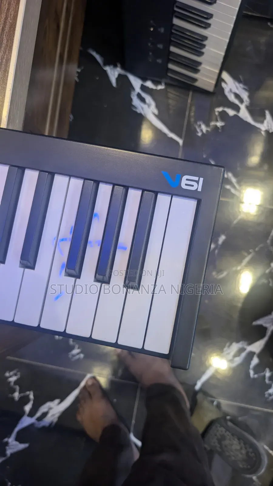Alesis V61 Studio Midi Controller Keyboard