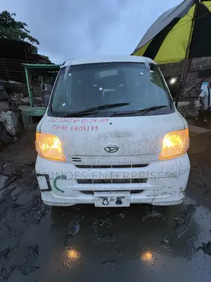 Daihatsu Hijet 2012 White