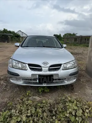 Nissan Almera Tino 2004 Silver