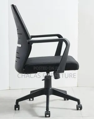 Modern Ergonomic Mesh Office Chair – Stylish Black White Design