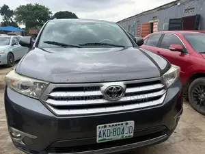 Toyota Highlander 2012 Gray