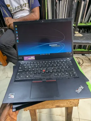 Laptop Lenovo 8GB AMD Ryzen 5 SSD 256GB