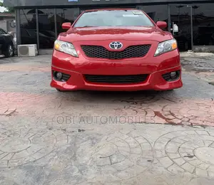 Toyota Camry SE V6 4dr Sedan (3.5L 6cyl 6AM) 2010 Red