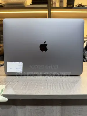 Laptop Apple MacBook Pro 2022 M2 16GB Apple M2 SSD 512GB