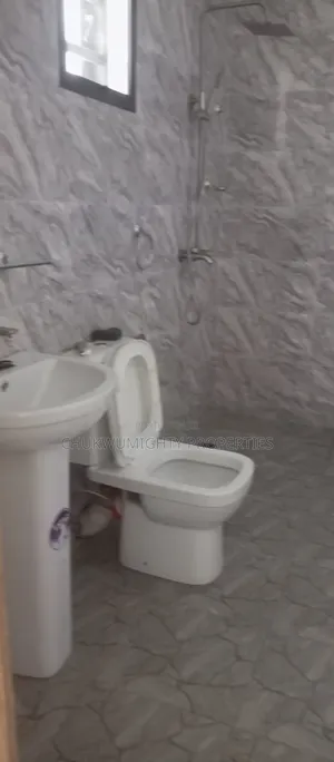 5bdrm Duplex in Life Camp Property for rent