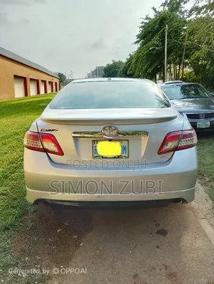 Toyota Camry 2010 Silver