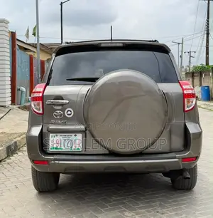Toyota RAV4 2011 Brown