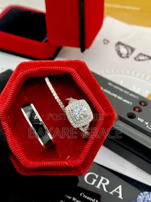 Wedding/Engagement Ring