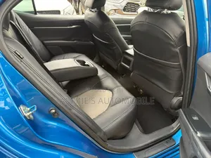 Toyota Camry LE FWD 2020 Blue