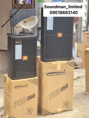 A Pair of Original JBL Monitor Speaker(Wall Mounted)Srx712m