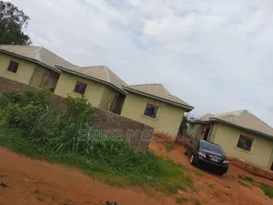 16bdrm Block of Flats in Oshimili South for sale