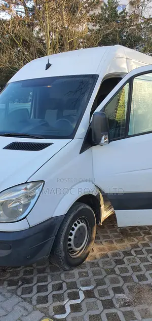 Mercedes-Benz Sprinter 2011 White