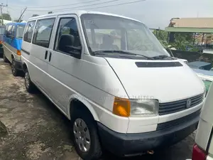 Volkswagen Transporter 2005 White