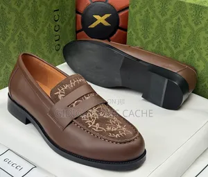 Men's Leather Penny Loafers With Embroidered Suede
Size 40-46