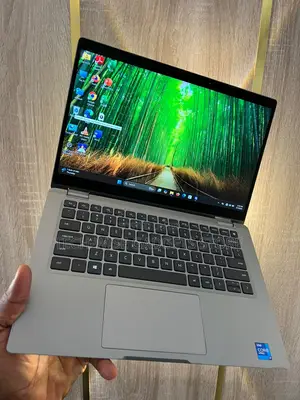 Laptop Dell Latitude 5320 2-in-1 16GB Intel Core i7 SSD 256GB