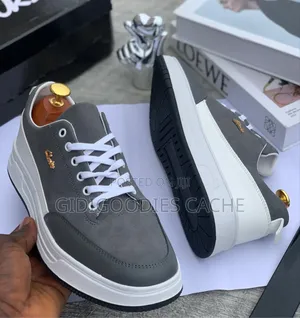 Men's Platform Casual Sneakers With Gold Accent