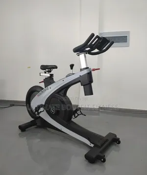 Brand New Boss Commercial Spinning Bike ( Model: Dy912 )