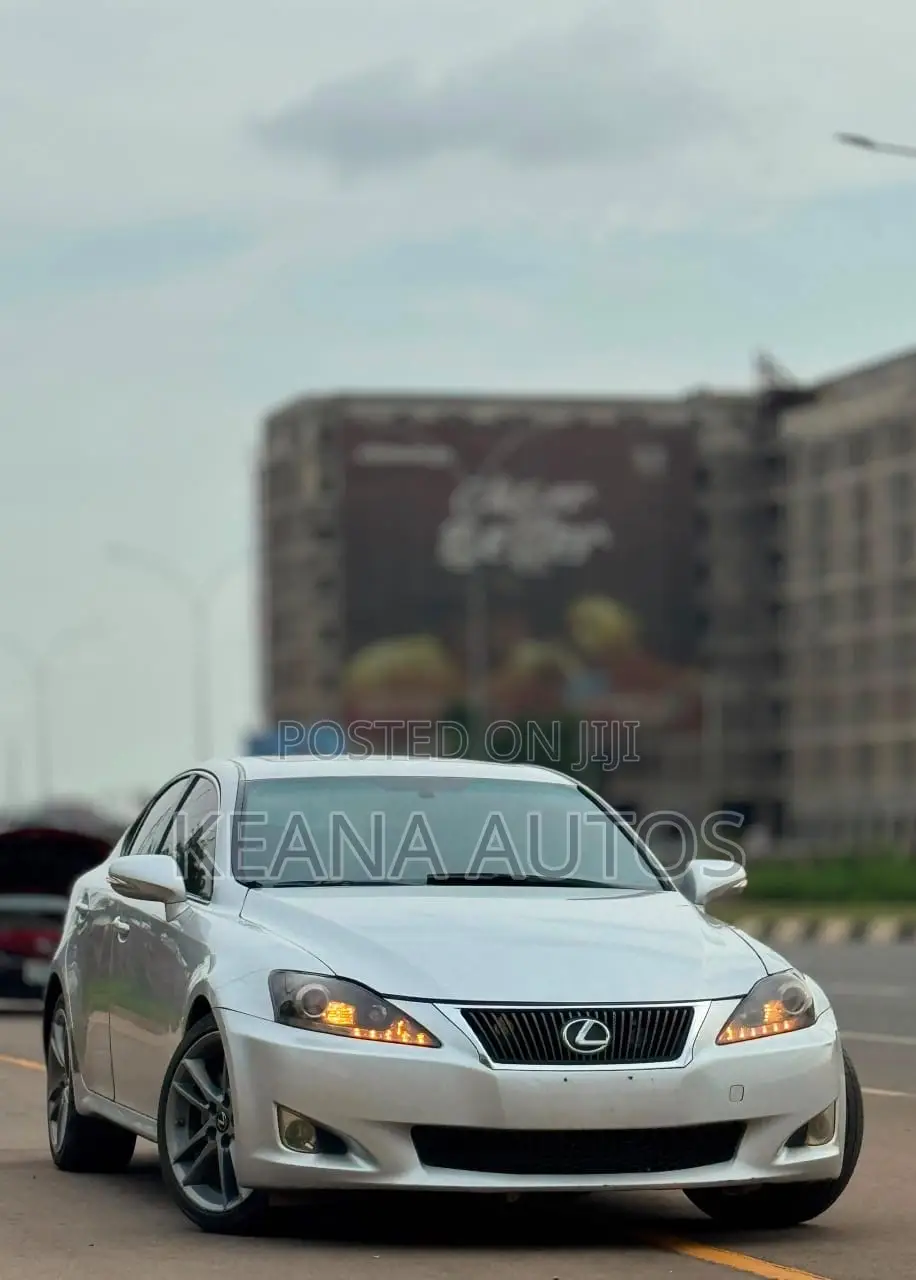 Lexus IS 2011 Silver
