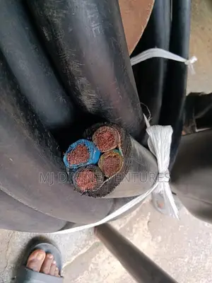 Best Quality 25mm 4 Core Flexible Trs Full Gauge Pure Copper Cable