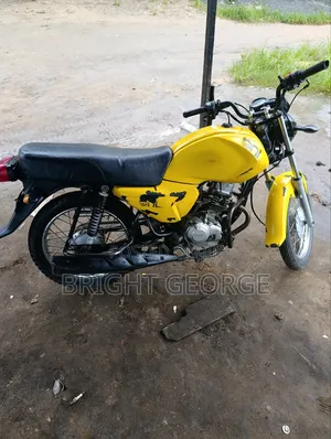 Yamaha Crux 2024 Yellow