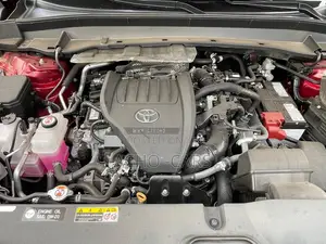 Toyota Highlander 2025 Maroon