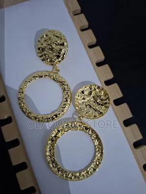 Earring Statement
